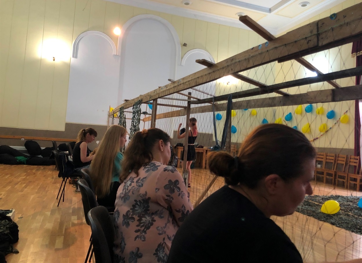 Процес плетіння маскувальних сіток