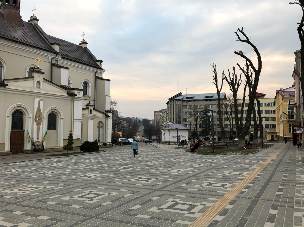 Площа біля пам'ятника Стефаника, Дрогобич