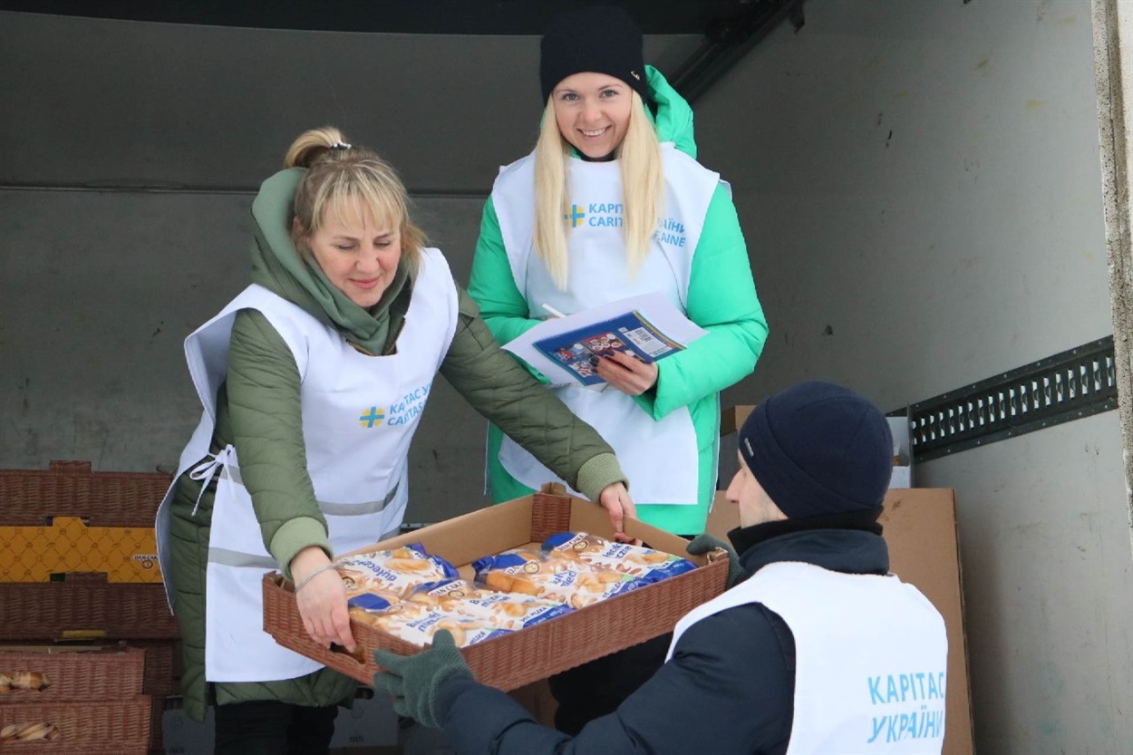 Вивантаження гуманітарної допомоги