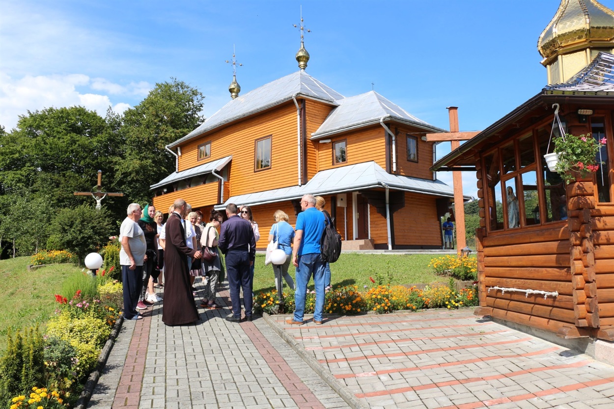 Церква у селі Лішня
