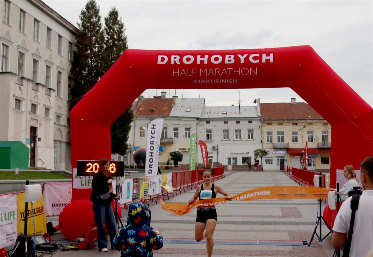 Переможниця Христина Славич у дистанції 5 км