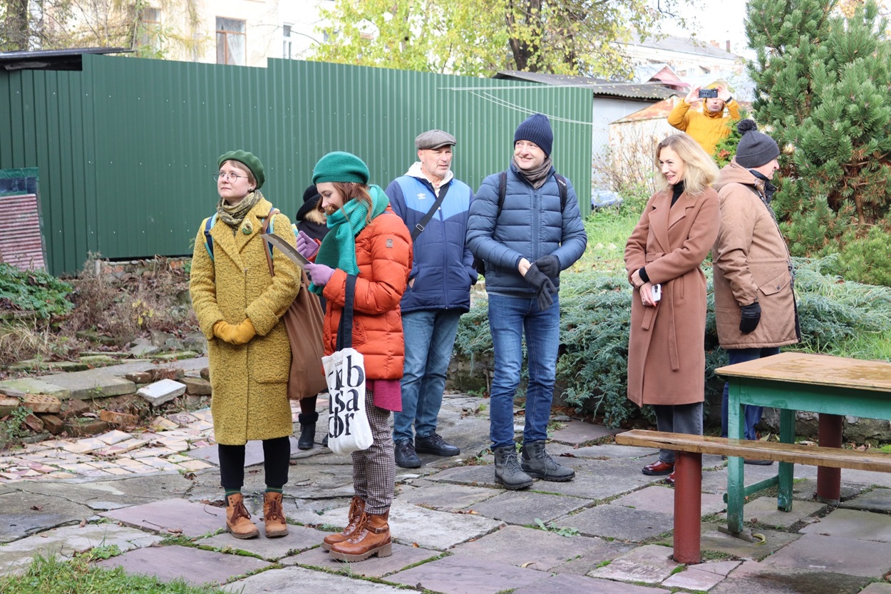Ось скоро розпочнеться взаємодія з будинком: дотиком, звуком, барвами