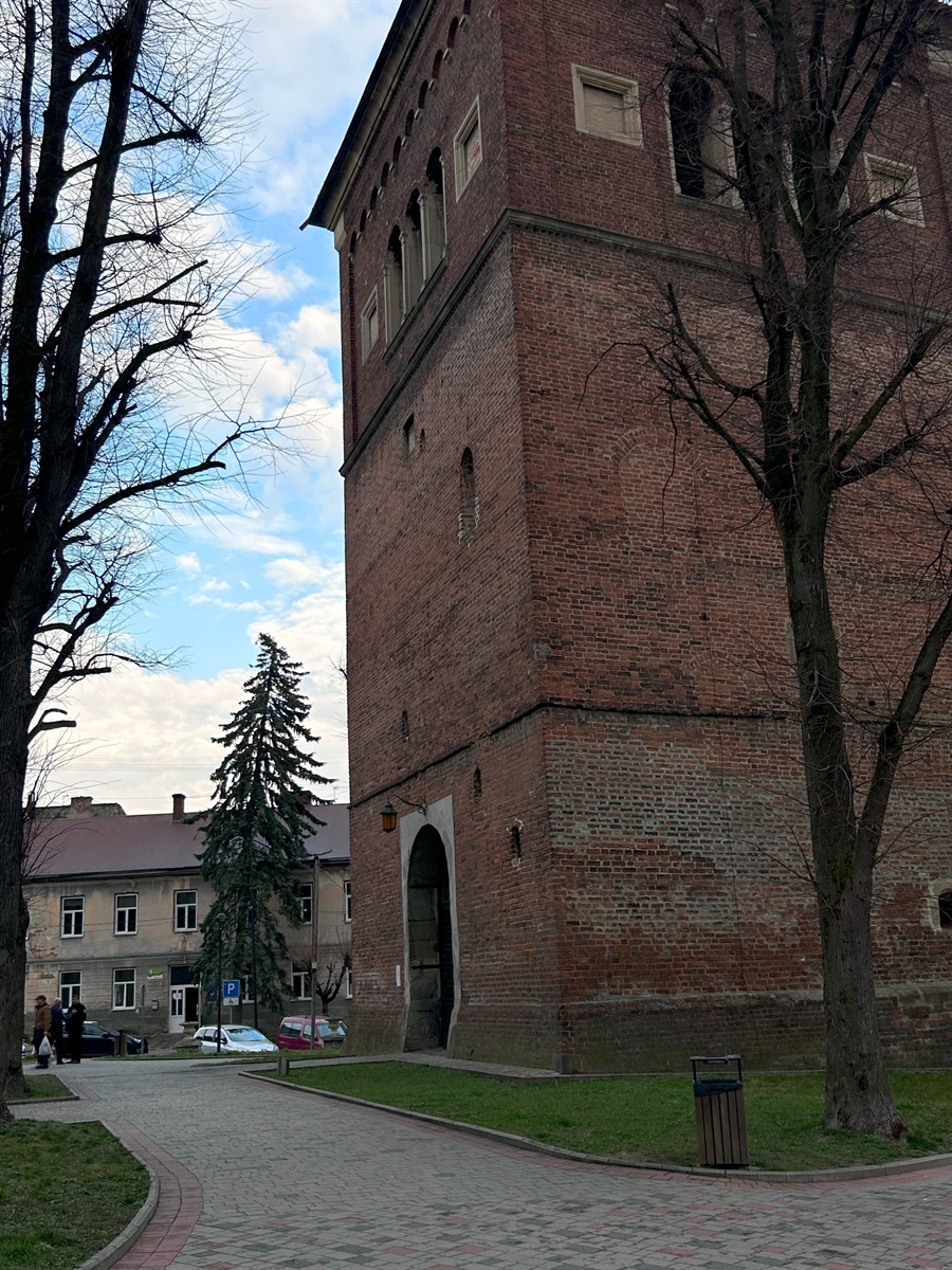 Двіниця костелу