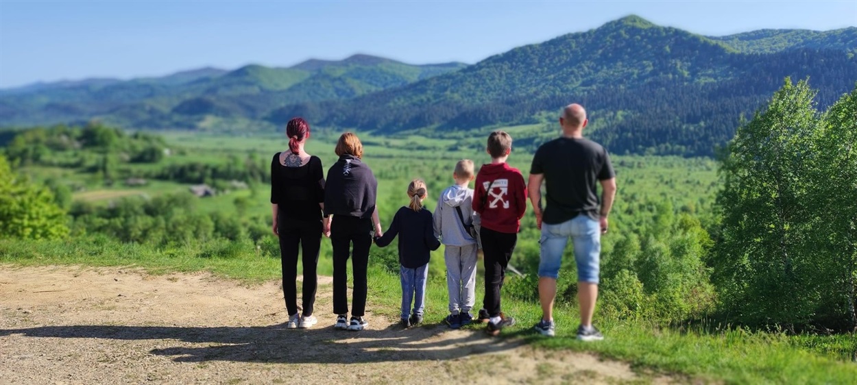 Віра зі своєю сім'єю