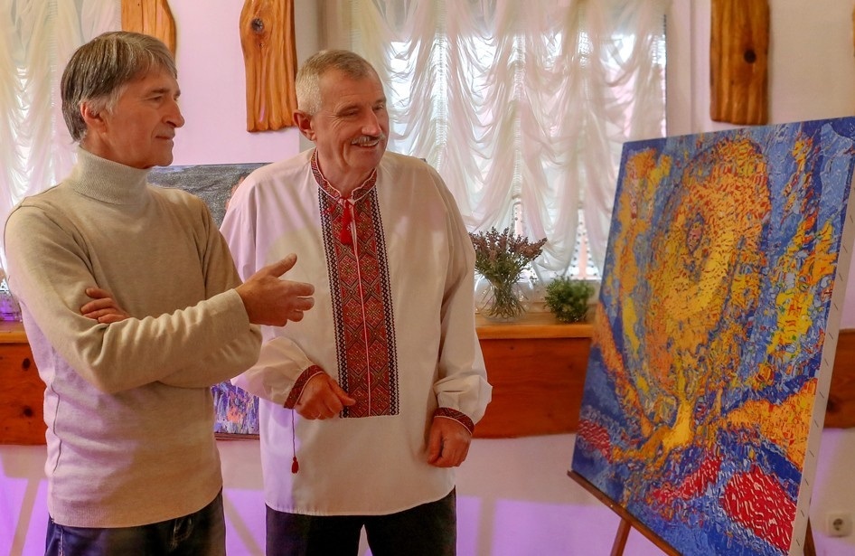 Василь Лялюк на виставці