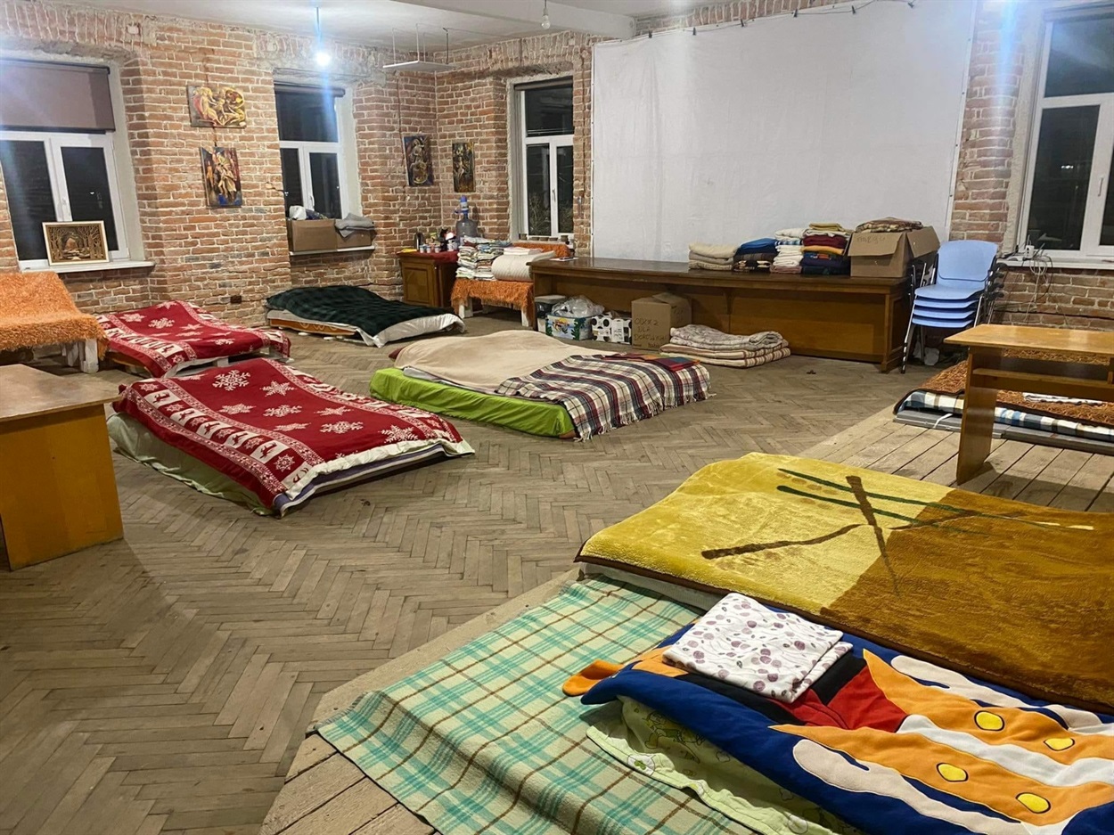 Облаштований конференц-зал для переселенців