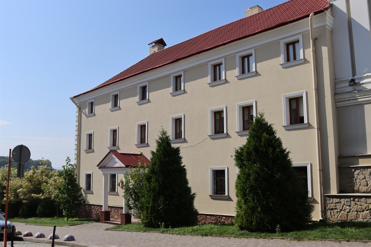 Колишній будинок Нормальної школи отців Василіян 