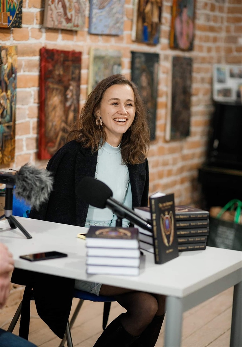 Романа Фіна під час презентації книги в Молодіжному просторі Дрогобича