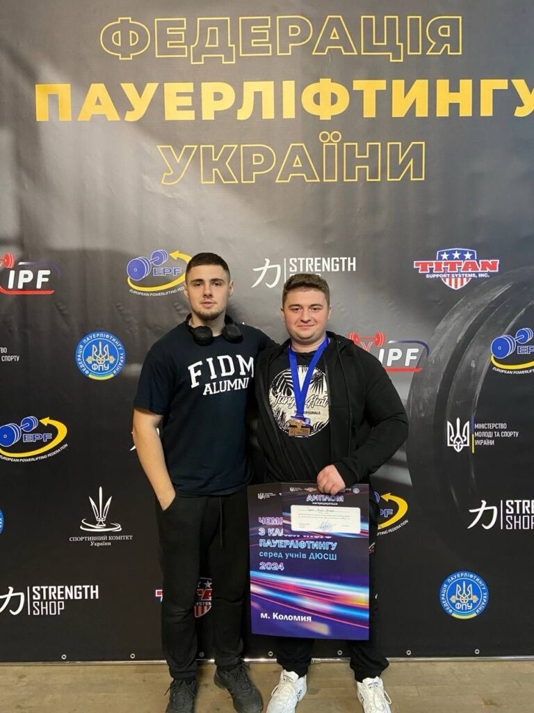 Роман-Світозар Дудяк з тренером Андрієм Журавчаком