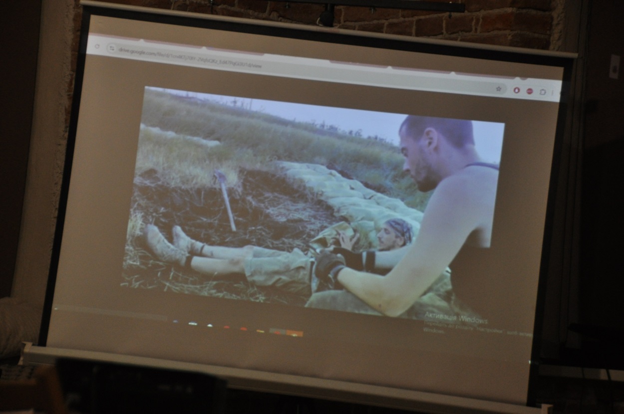 Аудиторія слухала вірш “Я стану мандрівником”