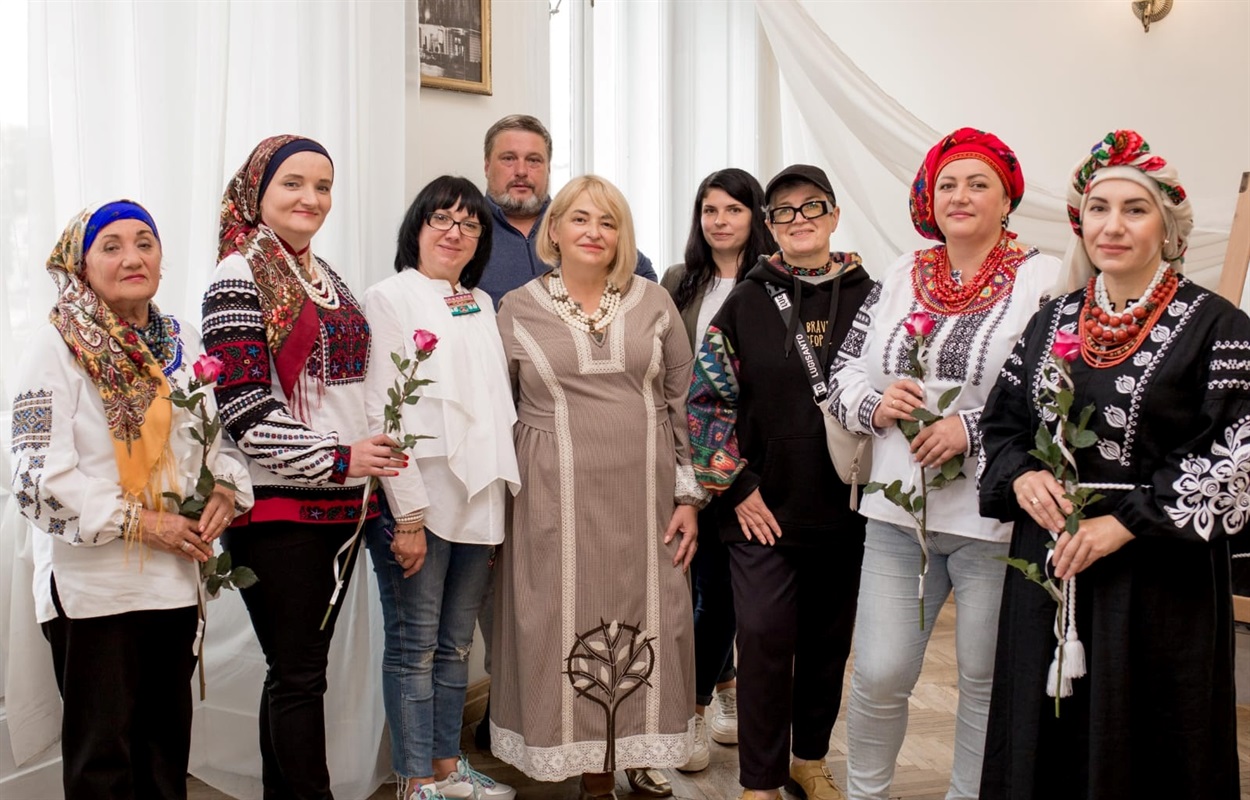 Майстриня хусткування з матерями захисників