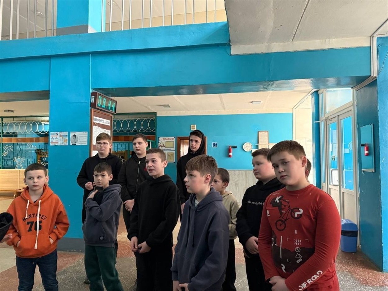 Перші учні. які відвідали заняття з плавання