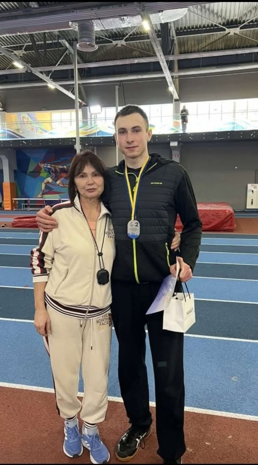 Назар Гірчак з тренеркою
