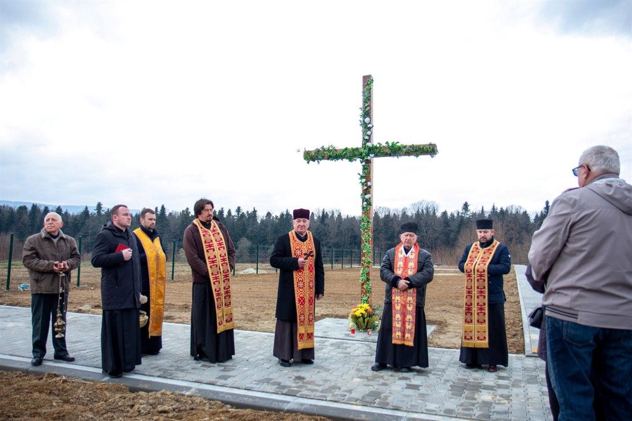 Освячення кладовища