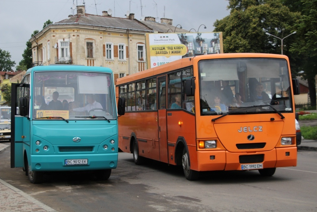 Маршрутні автобуси у Дрогобичі