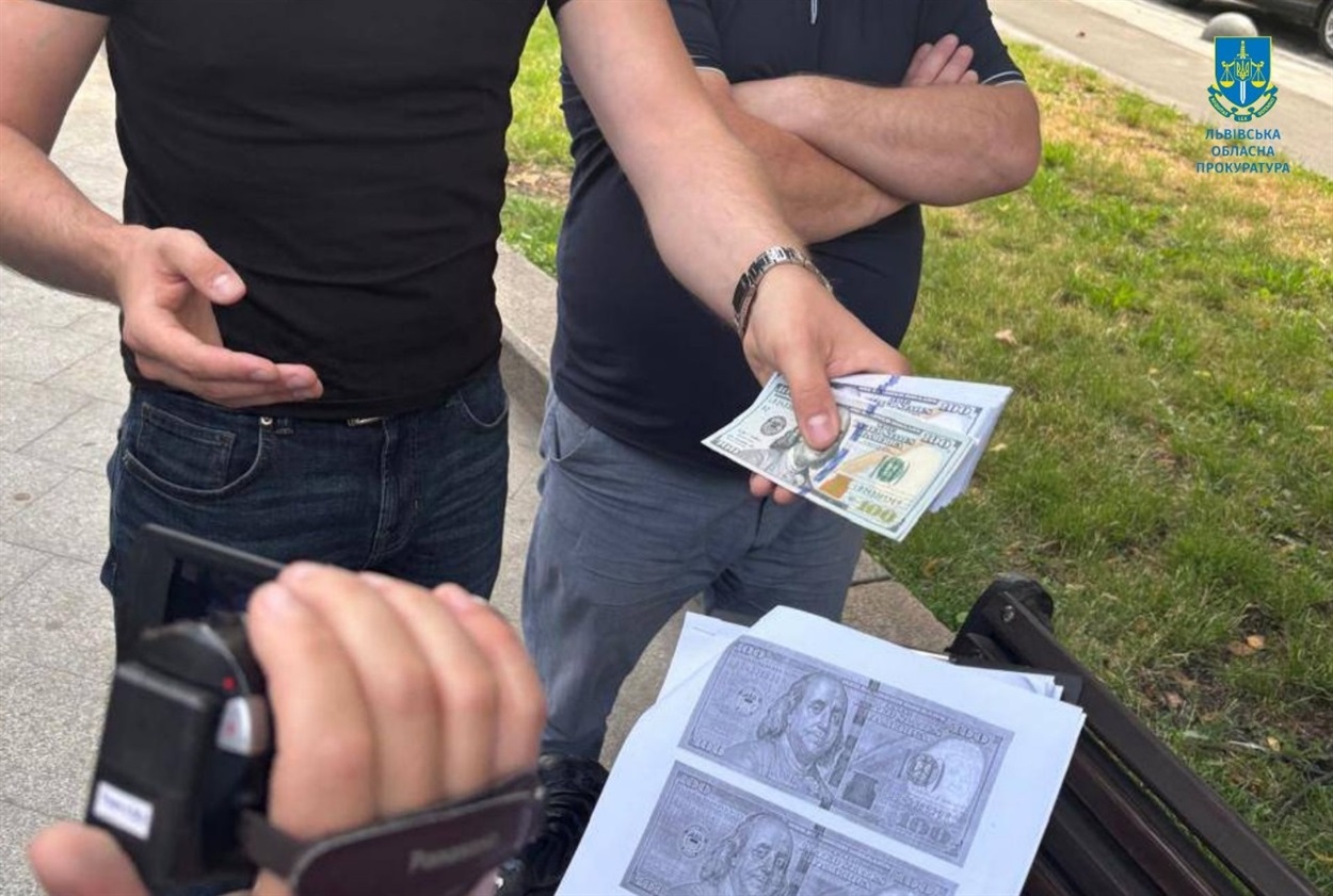 Затримання львів'янина під час отримання частини грошей