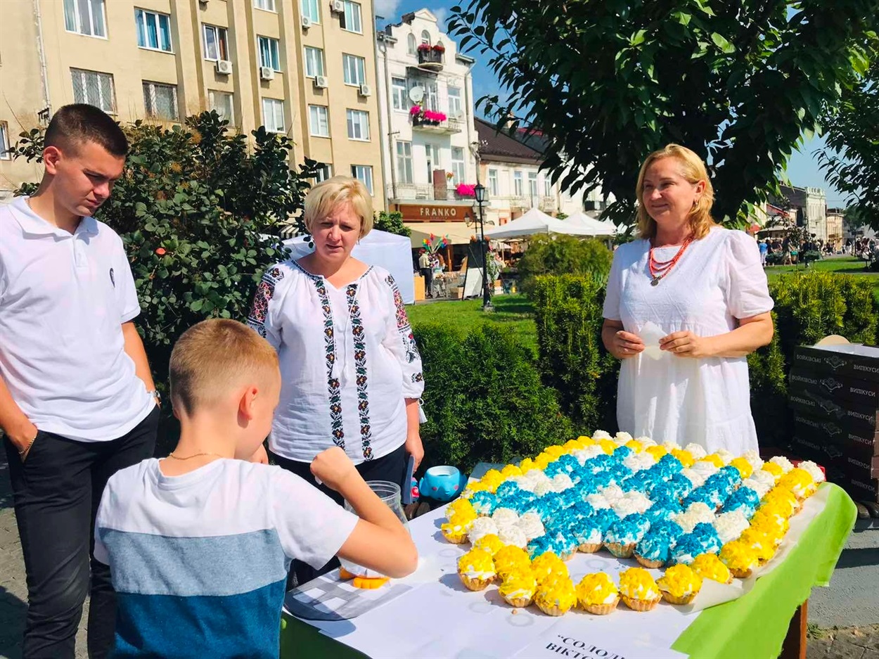 "Солодка вікторина"