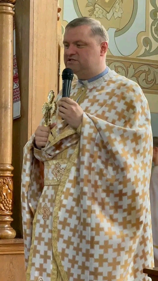 Отець Богдан Лехович