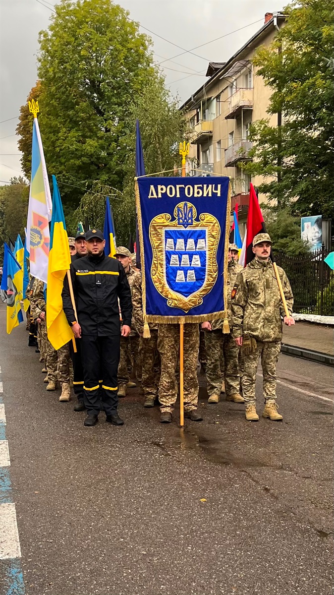 В пам’ять про загиблих захисників громади вулицями Дрогобича пройшла смолоскипна хода