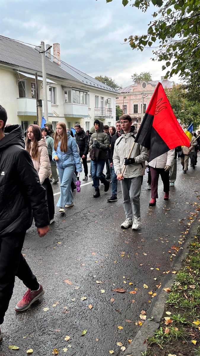 В пам’ять про загиблих захисників громади вулицями Дрогобича пройшла смолоскипна хода
