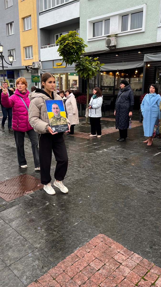 В пам’ять про загиблих захисників громади вулицями Дрогобича пройшла смолоскипна хода