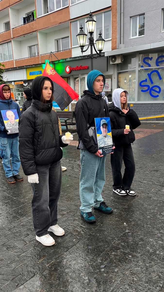 В пам’ять про загиблих захисників громади вулицями Дрогобича пройшла смолоскипна хода