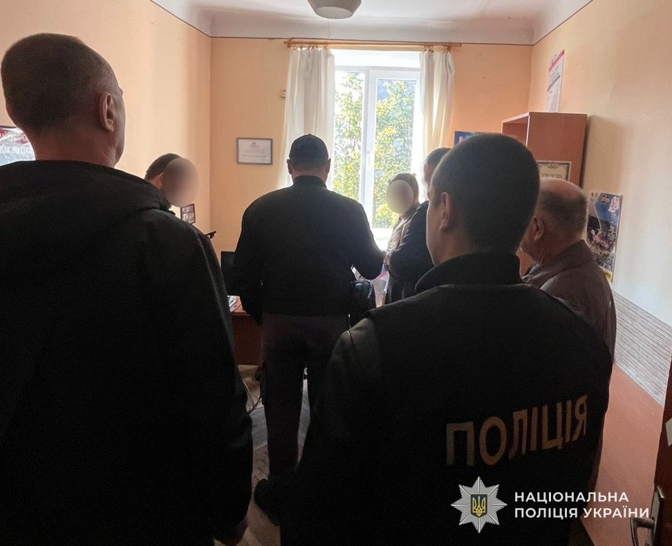 Держреєстратор незаконно змінив дані про власність нерухомості у Дрогобичі: йому загрожує в'язниця