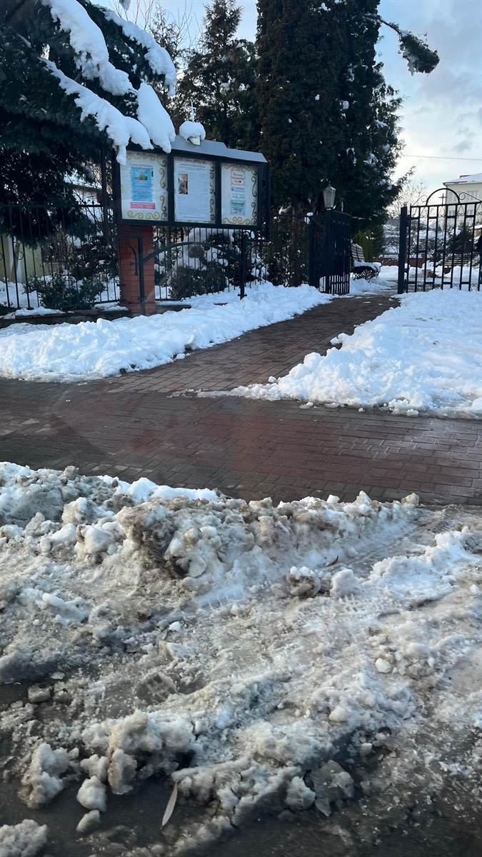 Дрогобич після першого снігу: яка ситуація на дорогах і тротуарах міста
