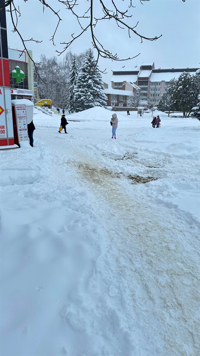 Як Дрогобич долає наслідки снігопаду: репортаж з вулиць міста