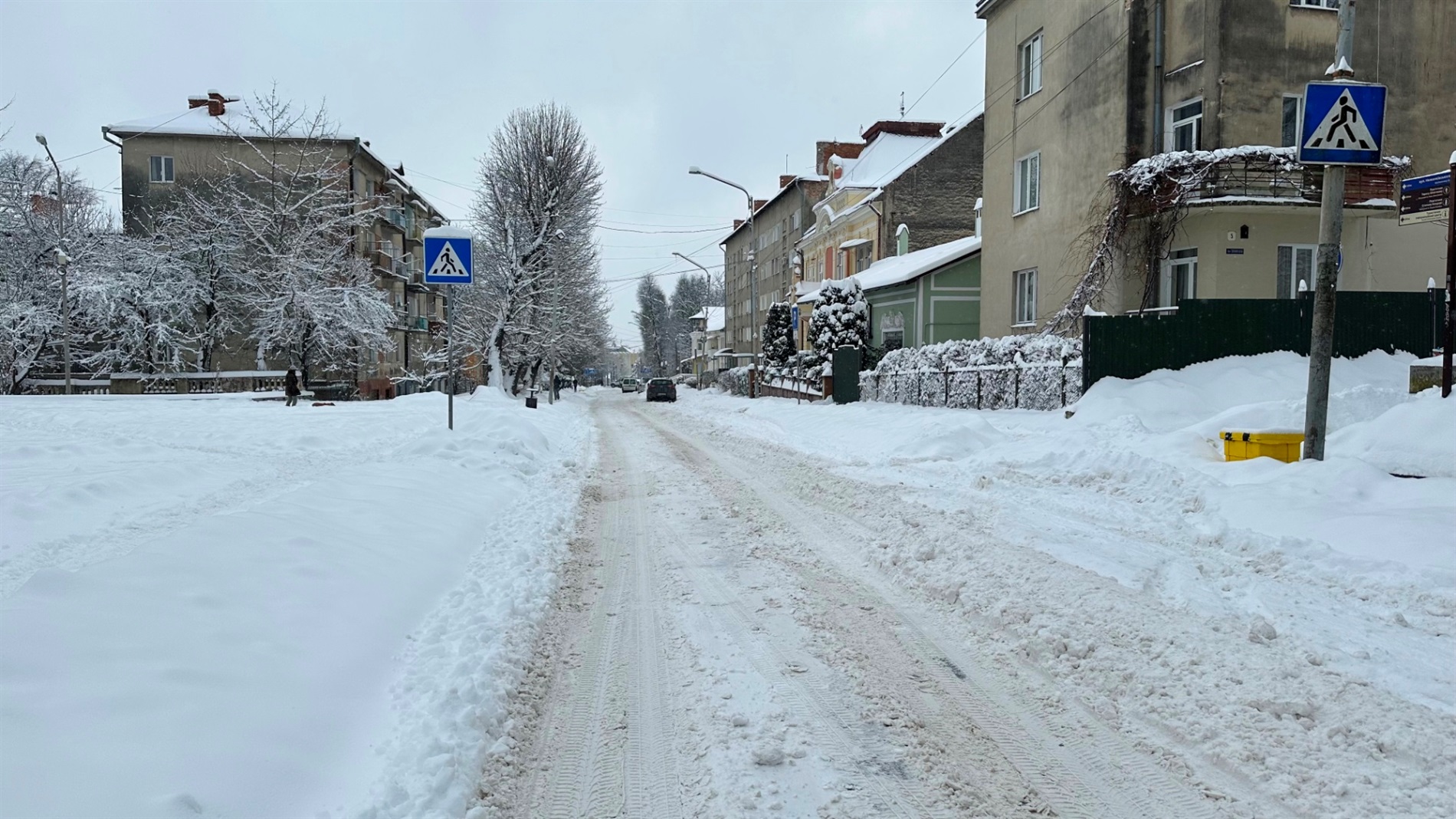 Як Дрогобич долає наслідки снігопаду: репортаж з вулиць міста